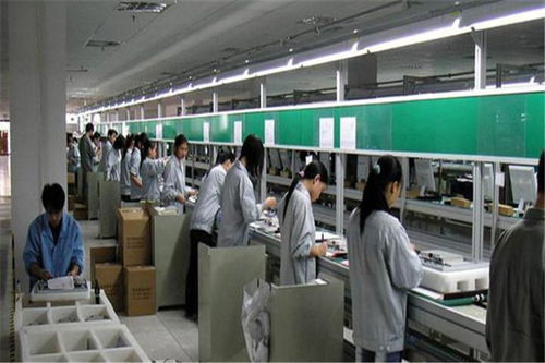 在工厂当保安的那些年，我被三个女孩倒追过